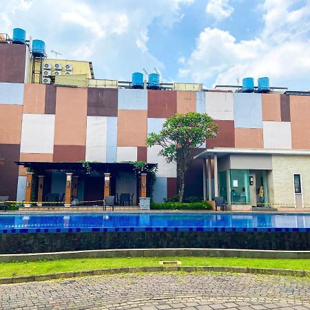 Aloha Guest House - 1 Male Only Tangerang Bagian luar foto