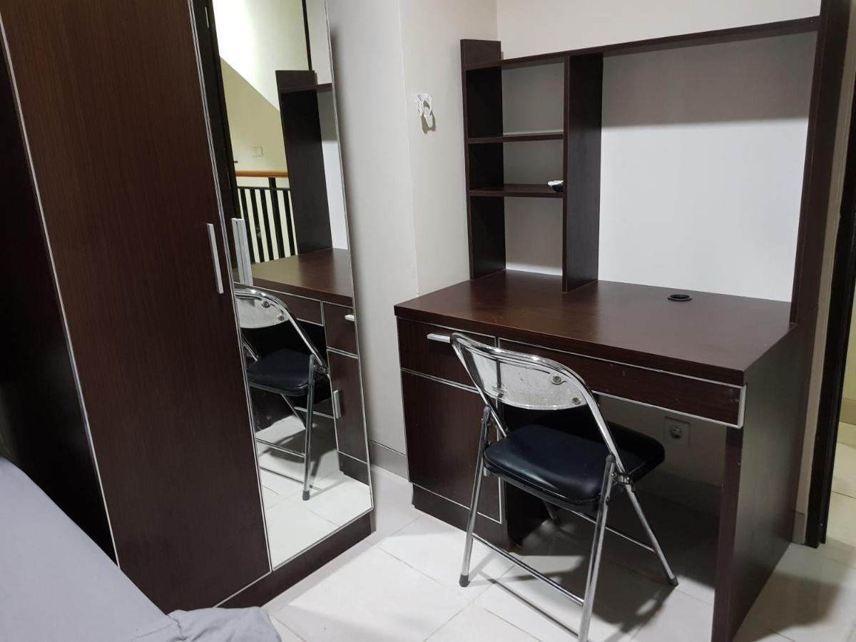 Aloha Guest House - 1 Male Only Tangerang Bagian luar foto