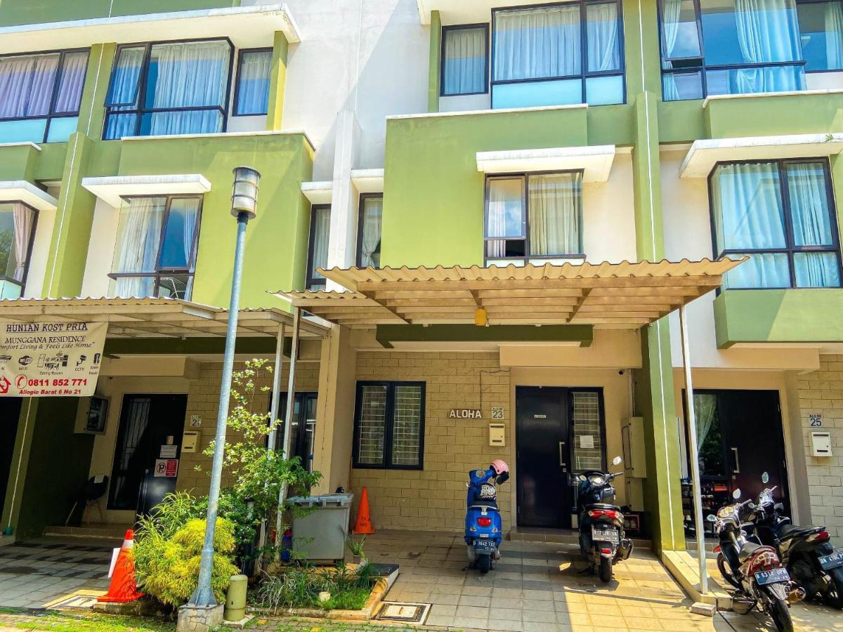Aloha Guest House - 1 Male Only Tangerang Bagian luar foto