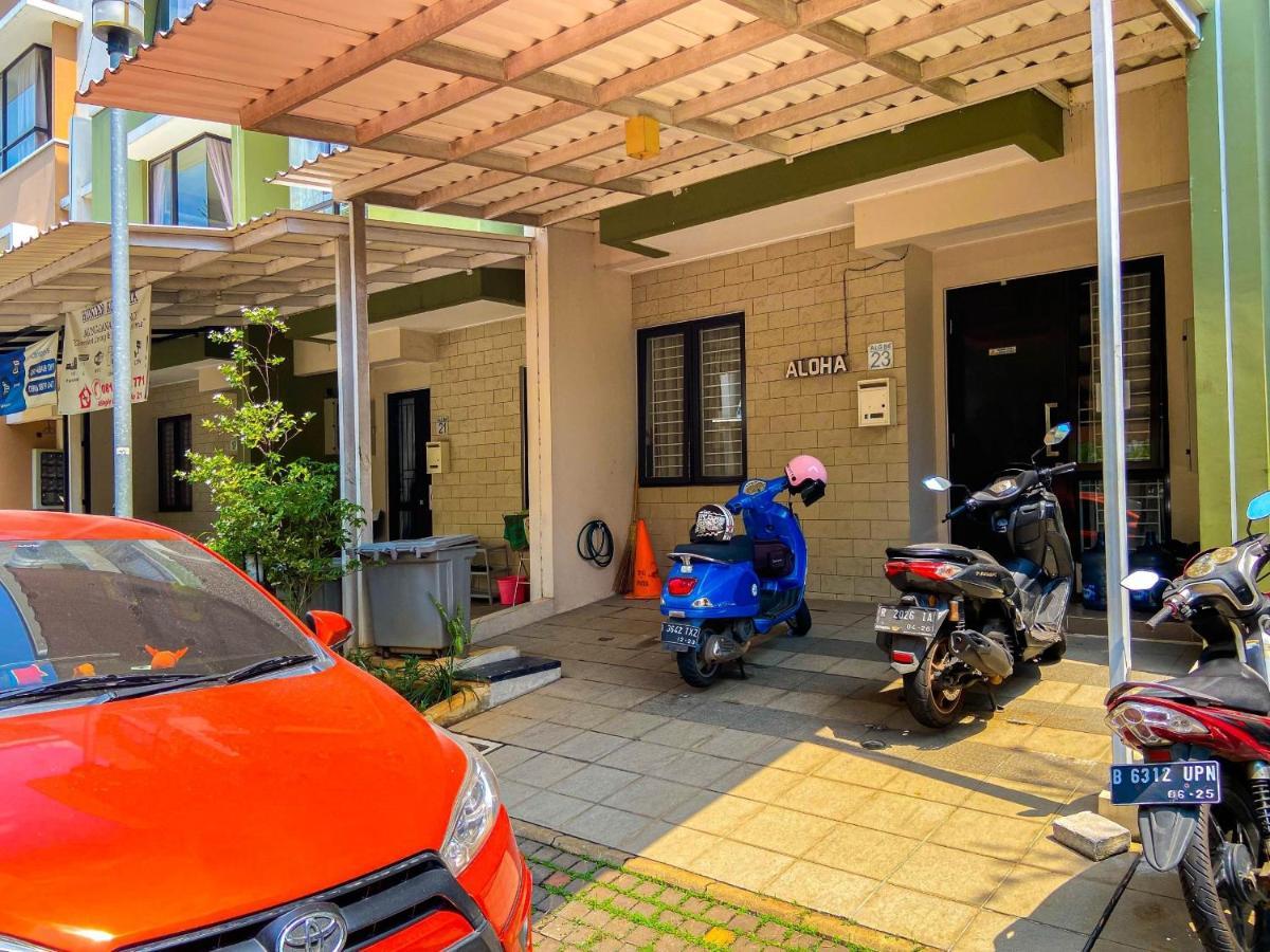 Aloha Guest House - 1 Male Only Tangerang Bagian luar foto