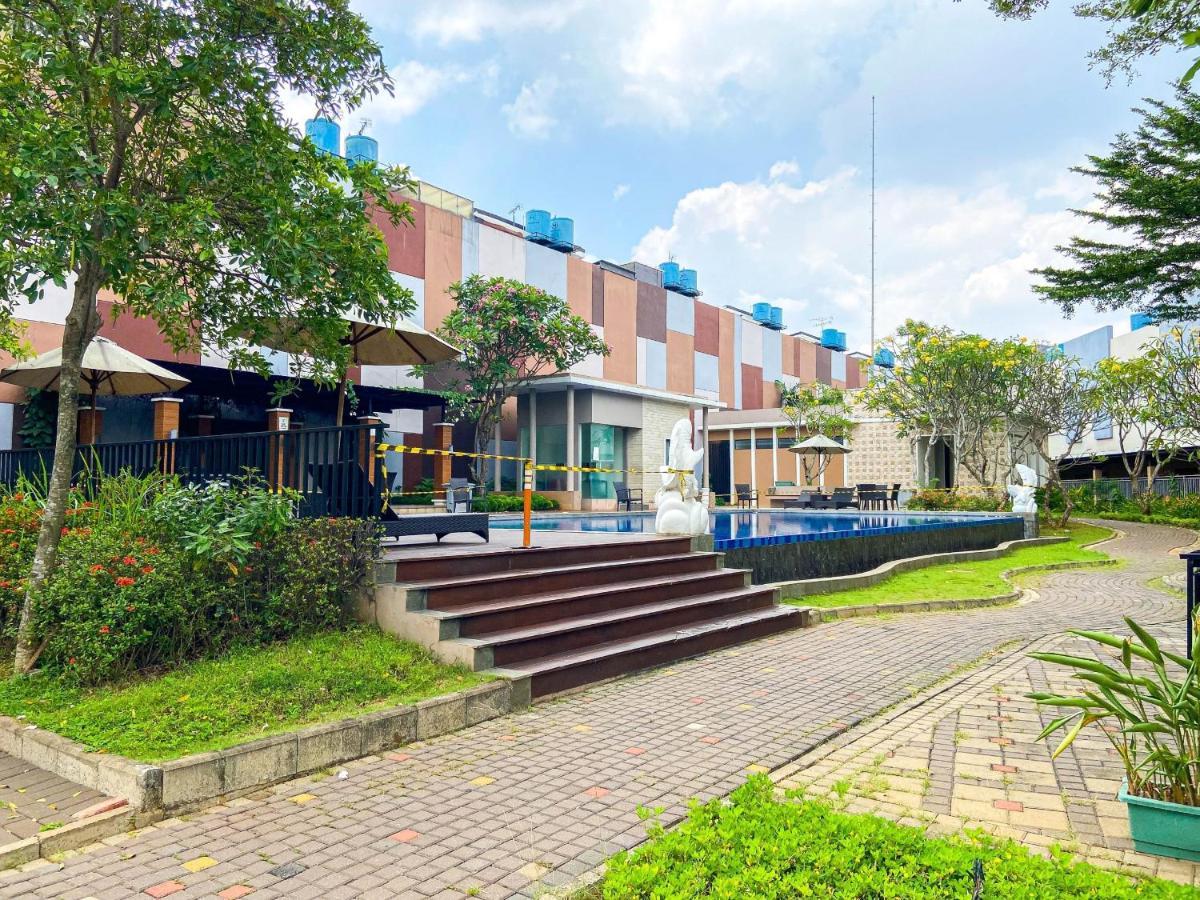 Aloha Guest House - 1 Male Only Tangerang Bagian luar foto